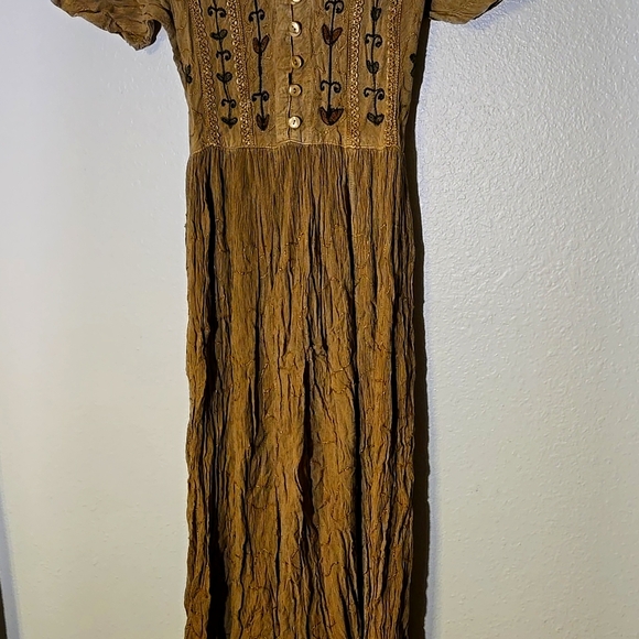 Vintage Selwct Womens short sleeve  button up embroidered brown dress, size M - Picture 6 of 8